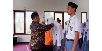 KEGIATAN SISWA-SISWI SMK DIPONEGORO SURABAYA
